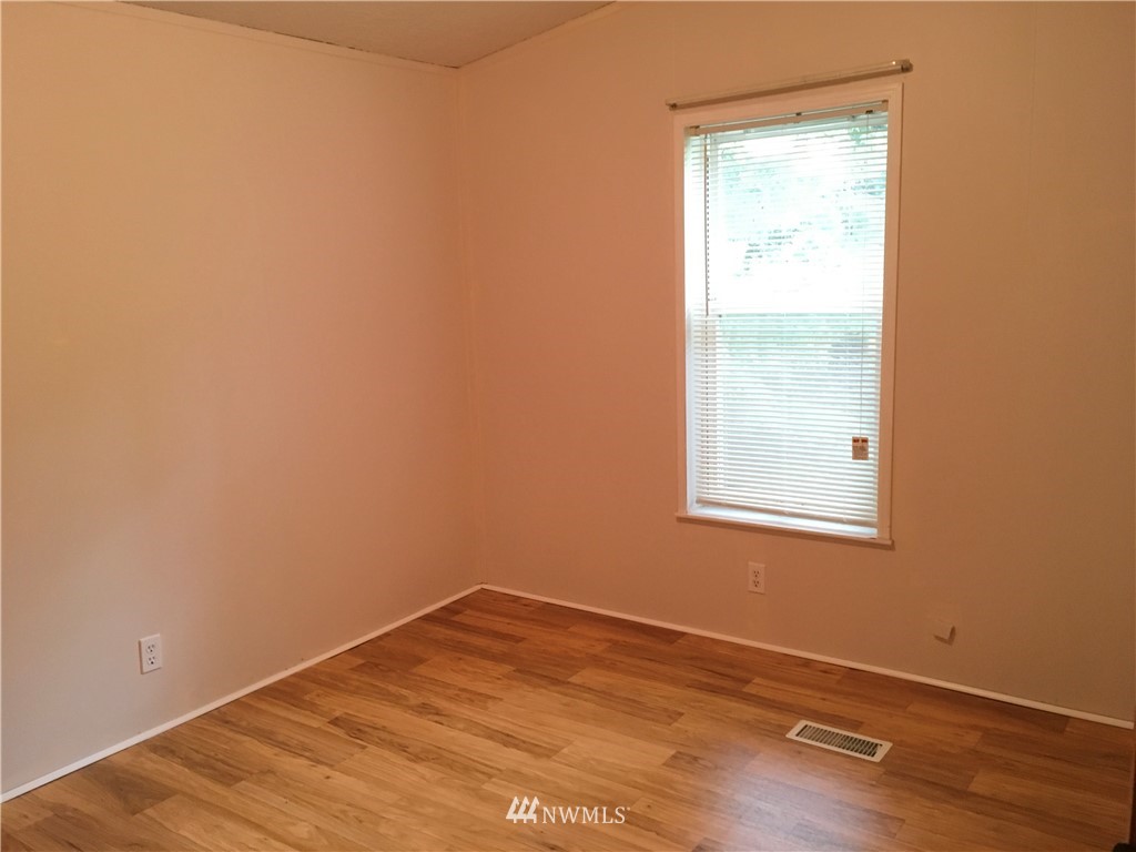 2289 Yew Street Road Bellingham, WA 98229 - Photo 15 of 20 Gallery Image 15