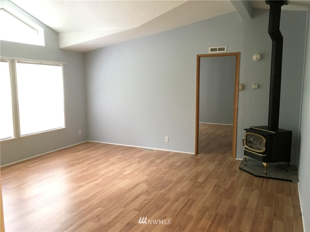 2289 Yew Street Road Bellingham, WA 98229 - Photo 4 of 20 Gallery Image 4