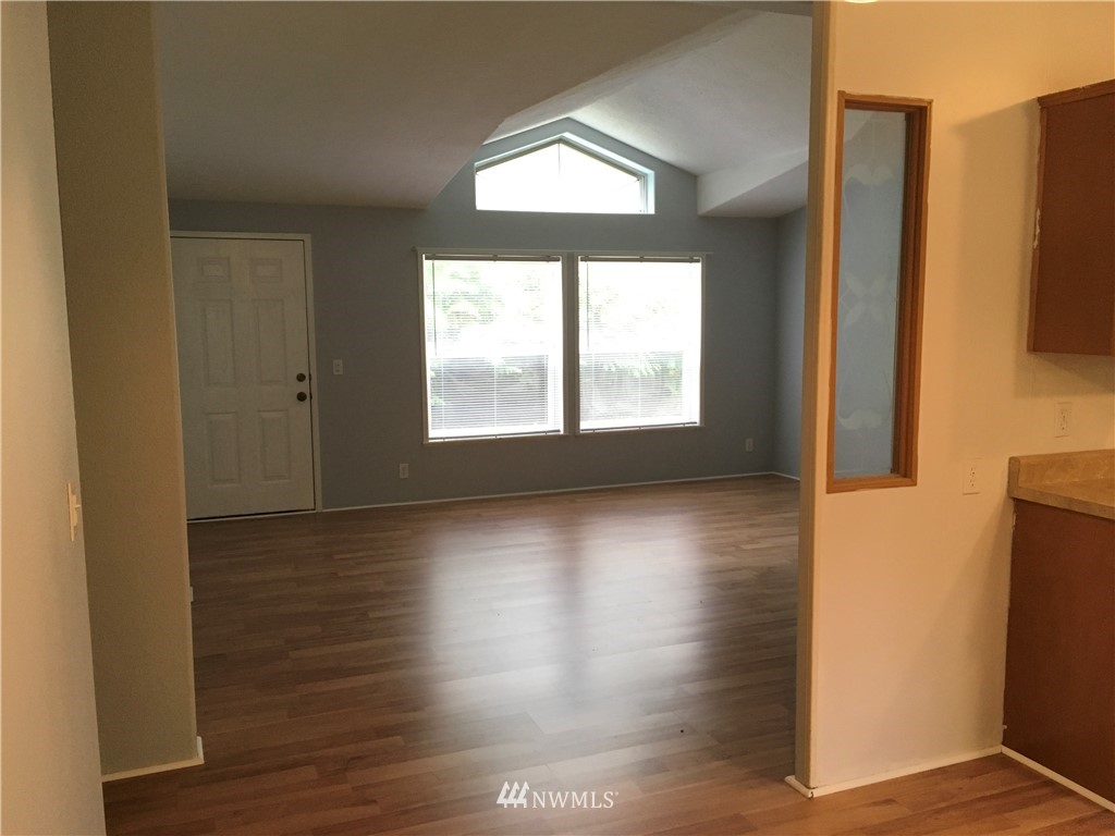2289 Yew Street Road Bellingham, WA 98229 - Photo 5 of 20 Gallery Image 5