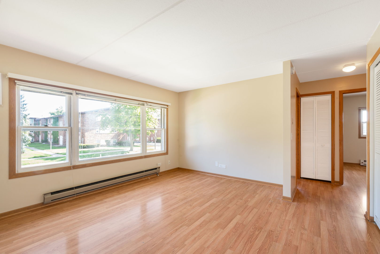 9907 West 58th Street, Unit 5 Countryside, IL 60525 - Photo 3 of 23