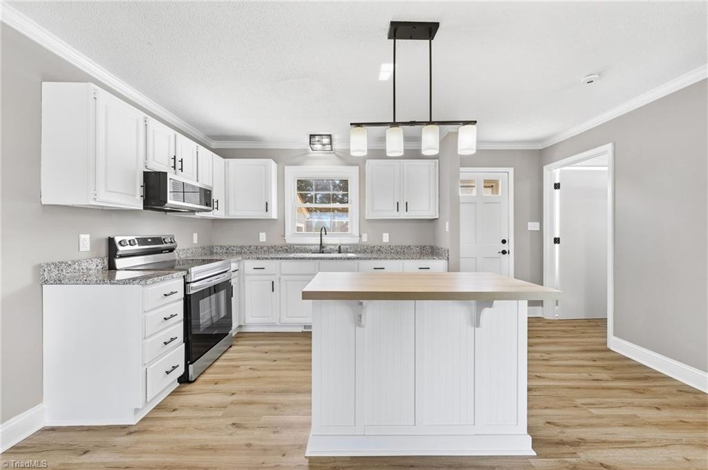 3402 Edgefield Road Greensboro, NC 27409 - Photo 19 of 46 Gallery Image 19