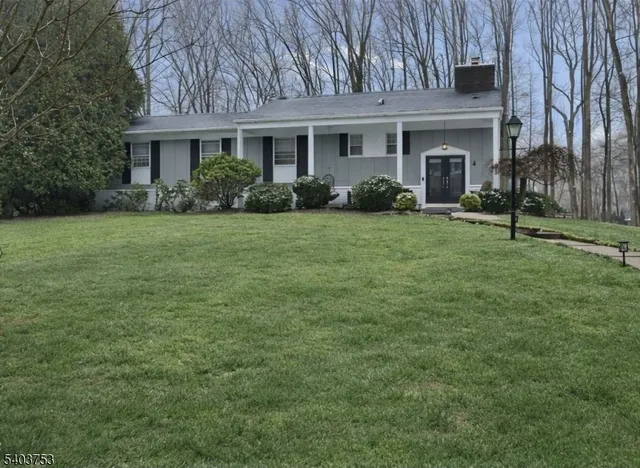 $1,299,000 | 4 Brandywine Court, Scotch Plains, NJ 07076