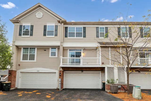 $2,850 | 1527 East Arbor Lane, Arlington Heights, IL 60004