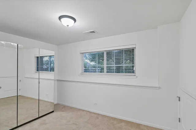 $2,850 | 1527 East Arbor Lane, Arlington Heights, IL 60004