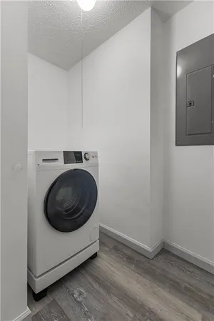 $2,450 | 5523 Ellsworth Avenue, Unit 12C, Pittsburgh, PA 15232