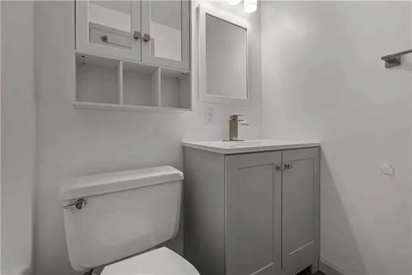 $2,450 | 5523 Ellsworth Avenue, Unit 12C, Pittsburgh, PA 15232