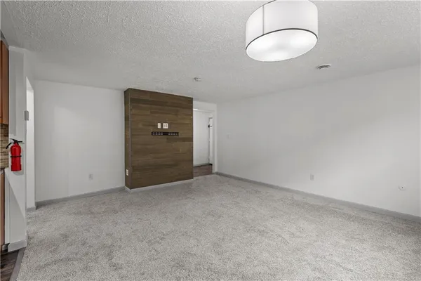 $2,450 | 5523 Ellsworth Avenue, Unit 12C, Pittsburgh, PA 15232