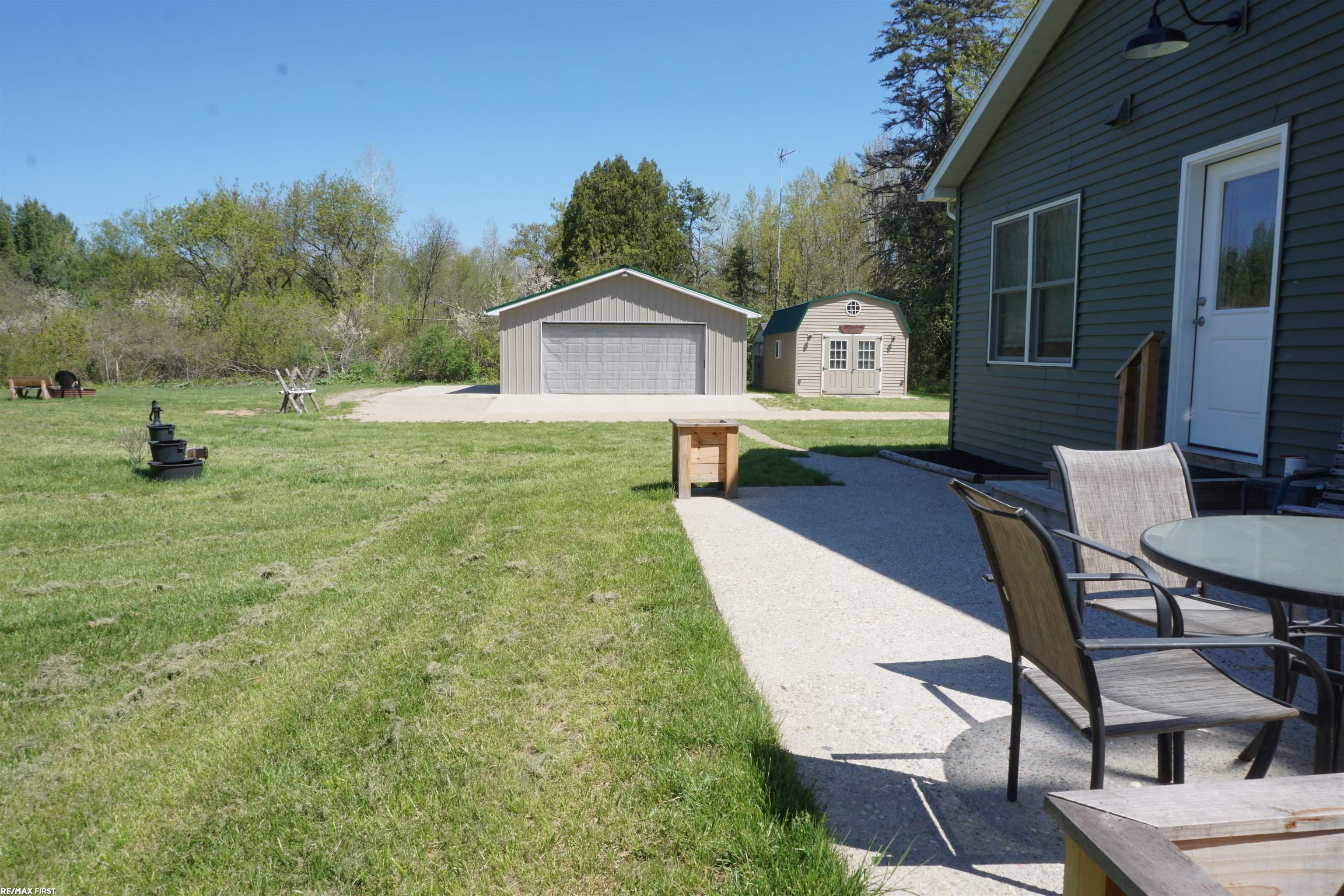 2138 Long Road Beaverton, MI 48612 - Photo 2 of 38 50175027-fabfd72a-2ed0-44f9-be1c-401d8f164e20.JPG