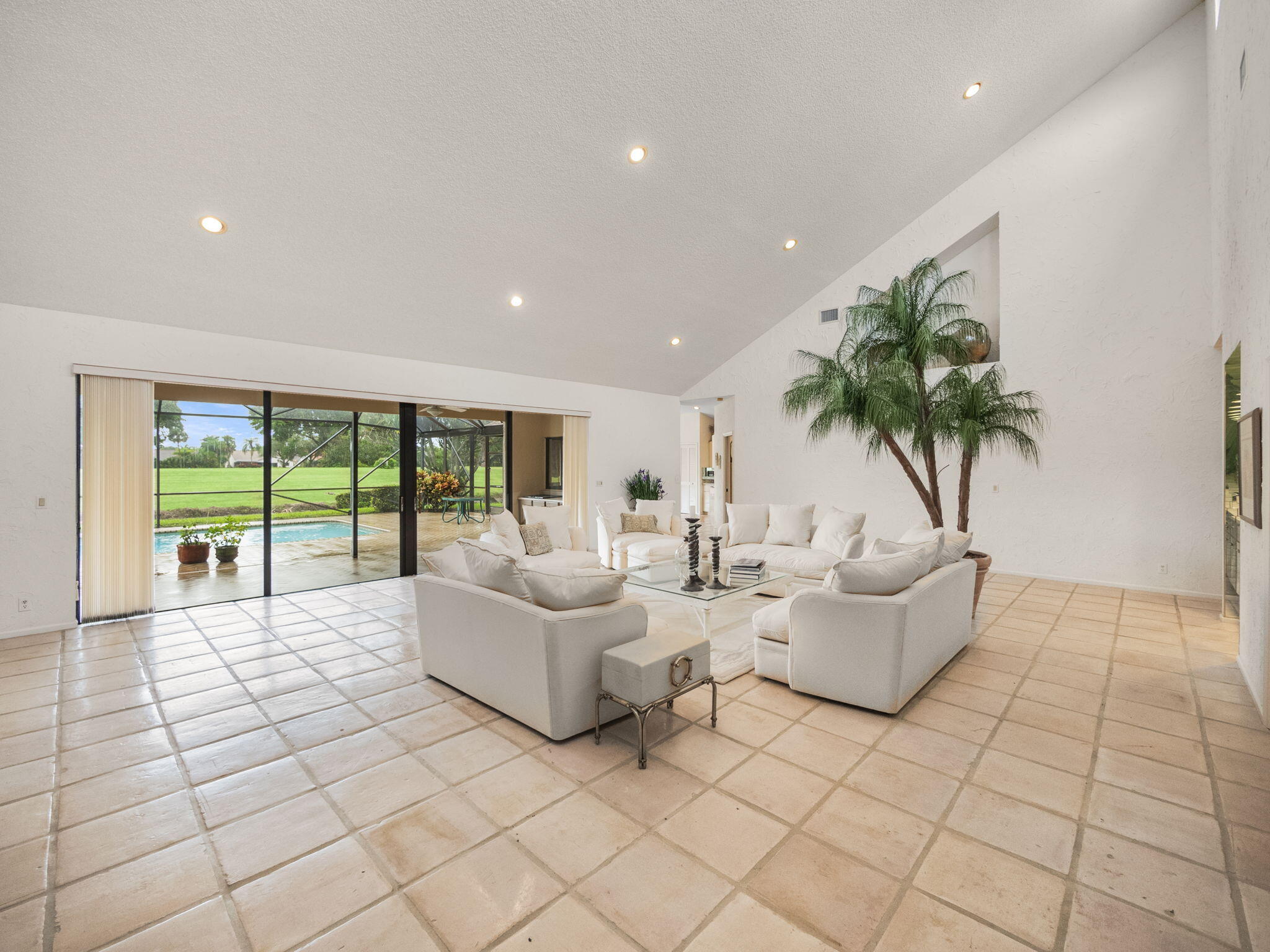 10110 Canoe Brook Circle Boca Raton, FL 33498 - Photo 3 of 18 3-web-or-mls-012