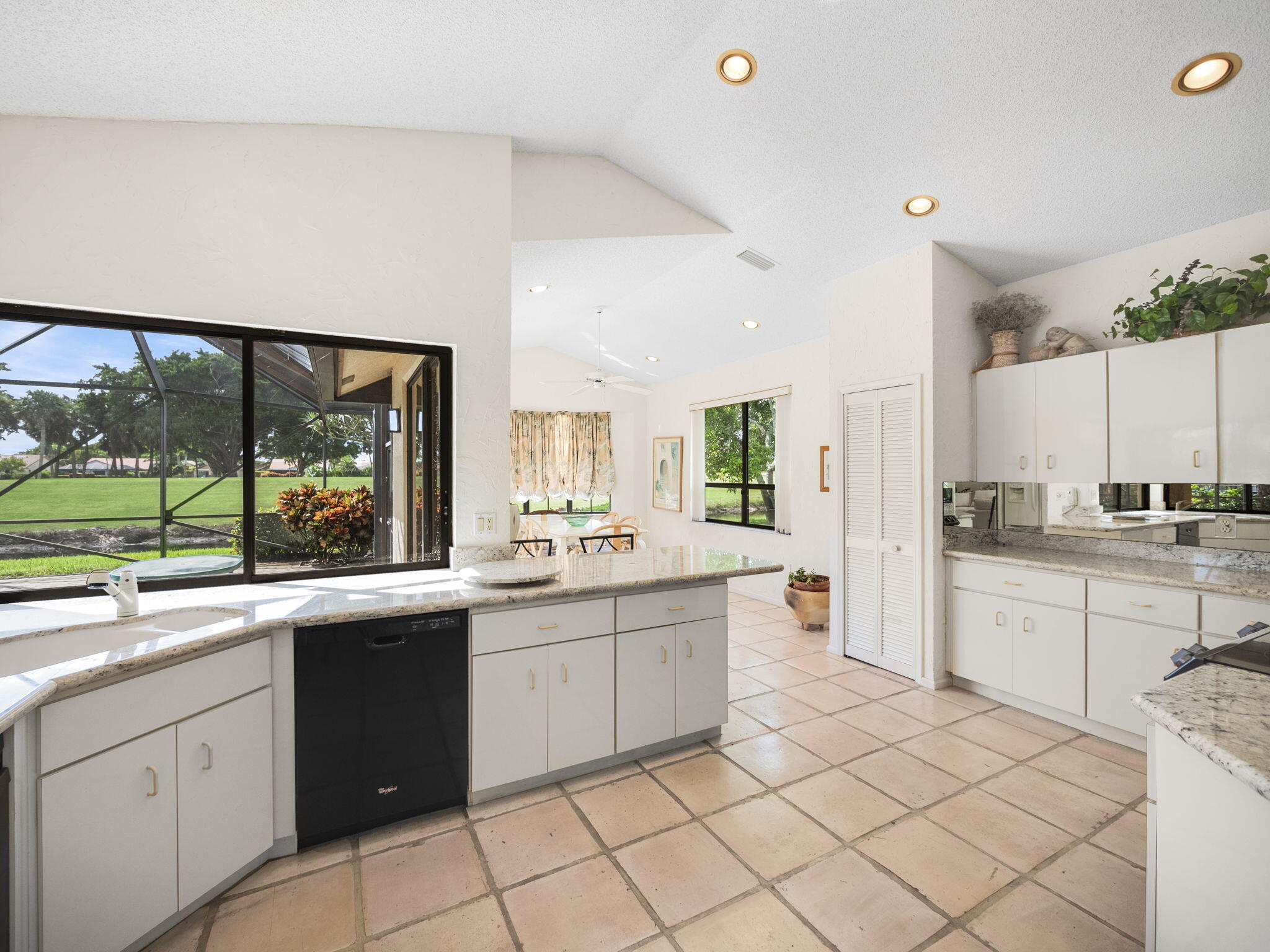 10110 Canoe Brook Circle Boca Raton, FL 33498 - Photo 8 of 18 6-web-or-mls-007