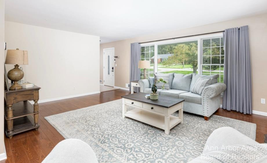 603 Sunset Road Ann Arbor, MI 48103 - Photo 4 of 34 Photo 4