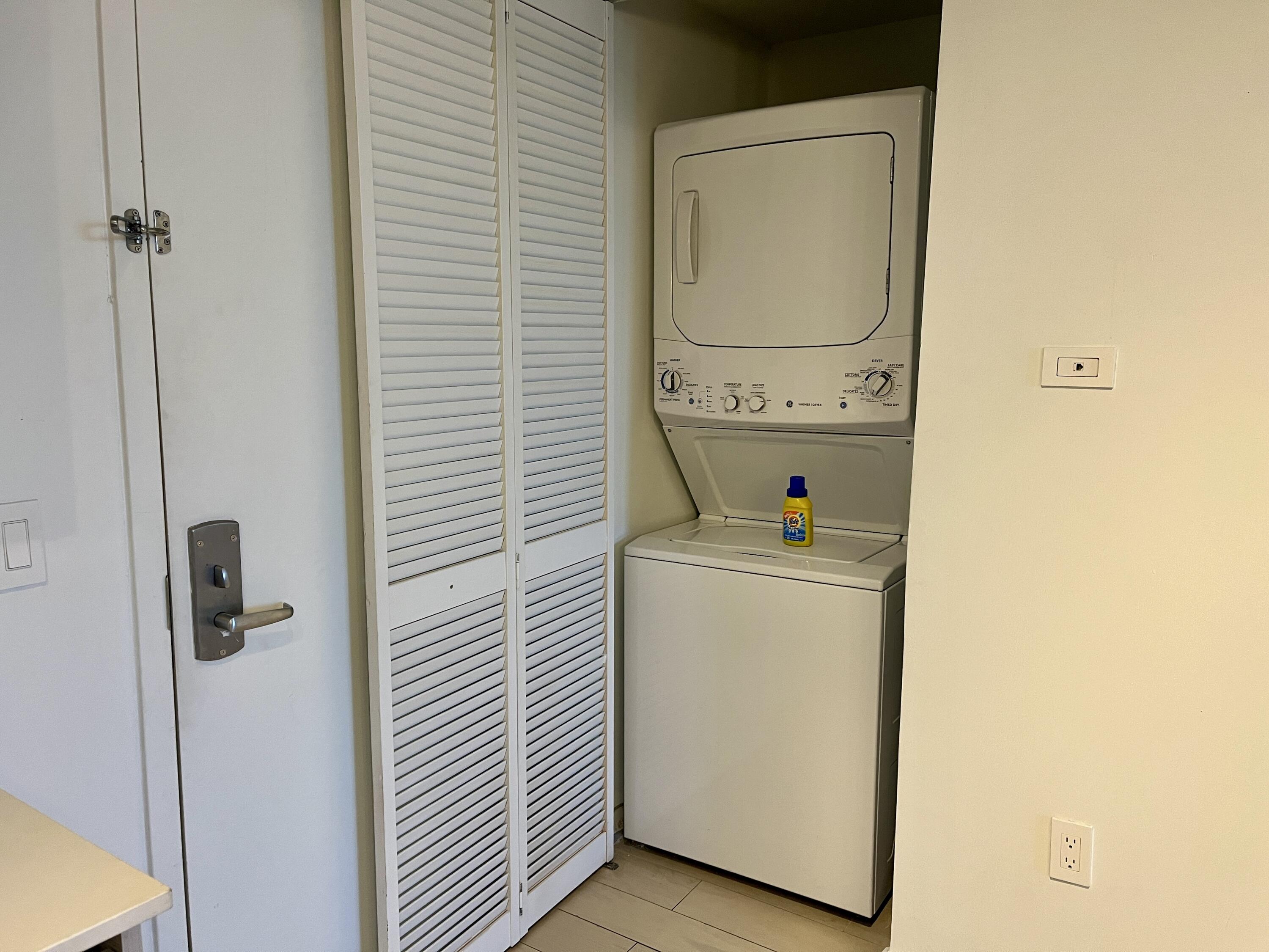2602 East Hallandale Beach Boulevard, Unit R308 Hallandale Beach, FL 33009 - Photo 14 of 74 14. Washer and dryer