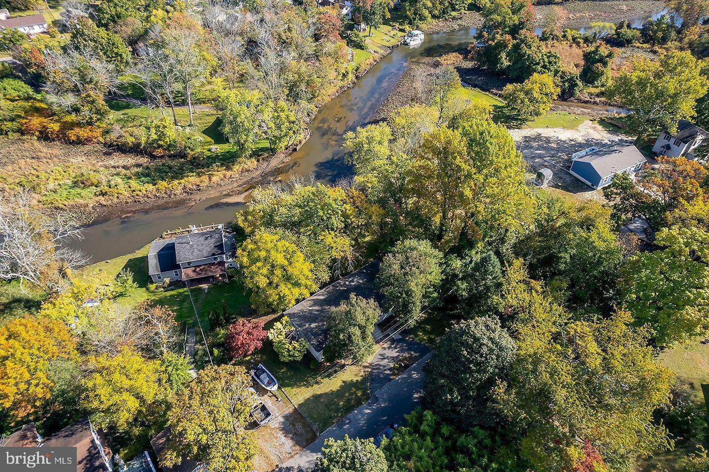 85 Hickory Avenue Mantua, NJ 08051 - Photo 27 of 28 a view of a garden with plants