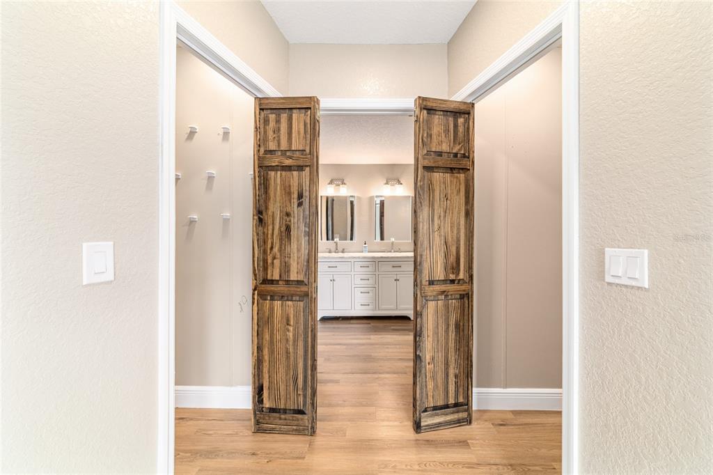 6155 Southeast Stetson Road Belleview, FL 34420 - Photo 24 of 68 a view of a refrigerator in kitchen and a window