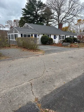 $989,900 | 74 Hillside Avenue, Falmouth, MA 02556