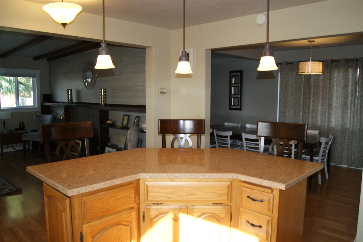 2502 Reed Lane Medford, OR 97501 - Photo 4 of 21 Additional Photo