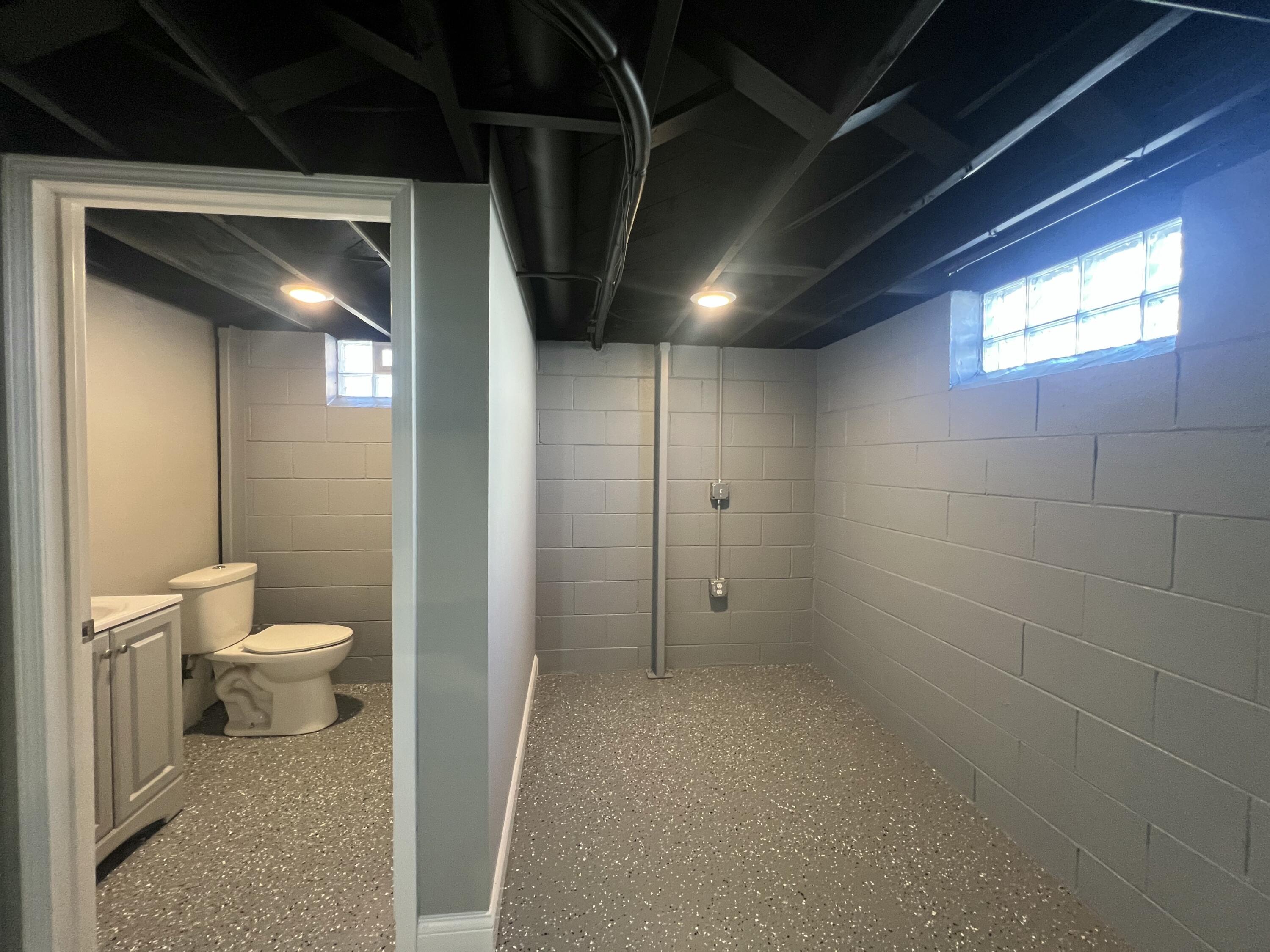 6827 North 44th Street Milwaukee, WI 53223 - Photo 66 of 106 IMG_0200