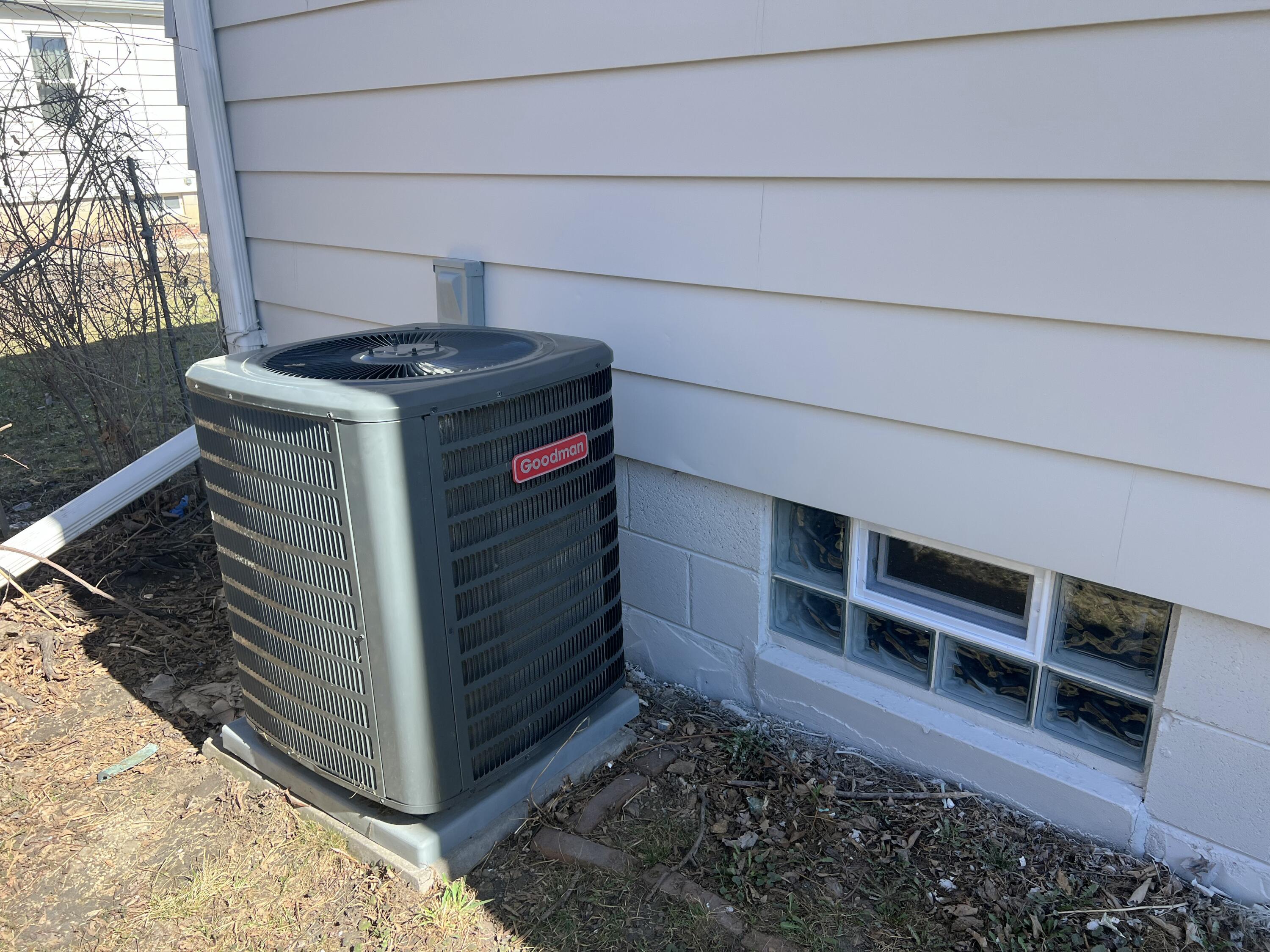 6827 North 44th Street Milwaukee, WI 53223 - Photo 90 of 106 IMG_0231