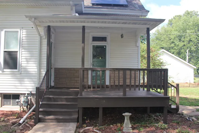 $174,900 | 300 West Linden Street, San Jose, IL 62682