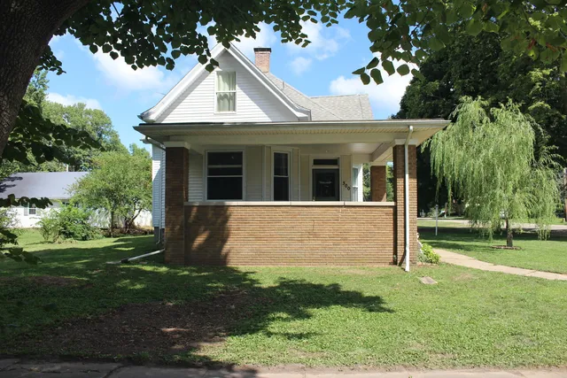 front view of house with a yard