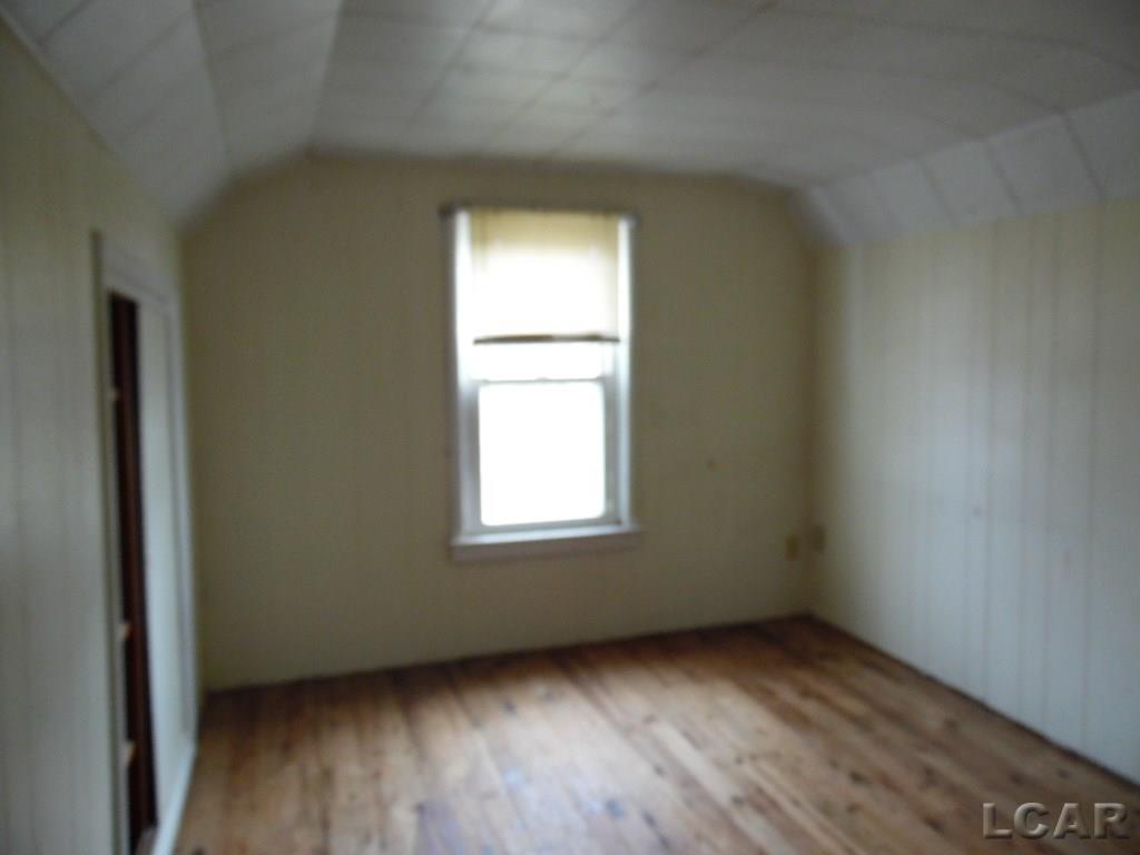 1422 Moore Road Adrian, MI 49221 - Photo 14 of 16 31280078-13.JPG