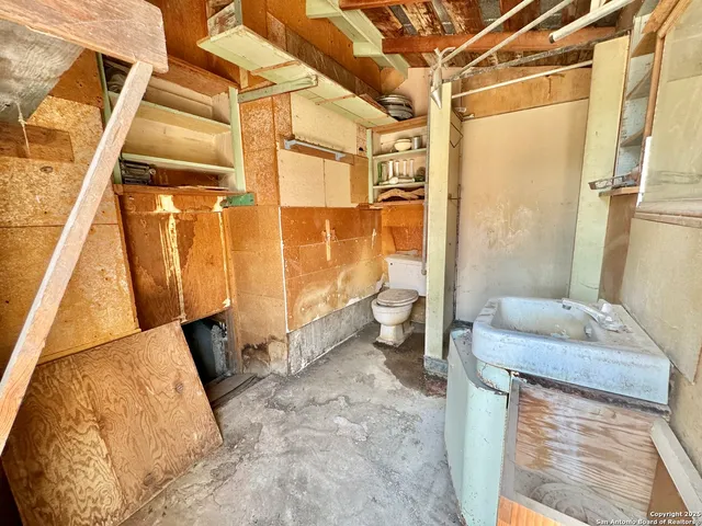 $90,000 | 205 Rodriguez, Del Rio, TX 78840