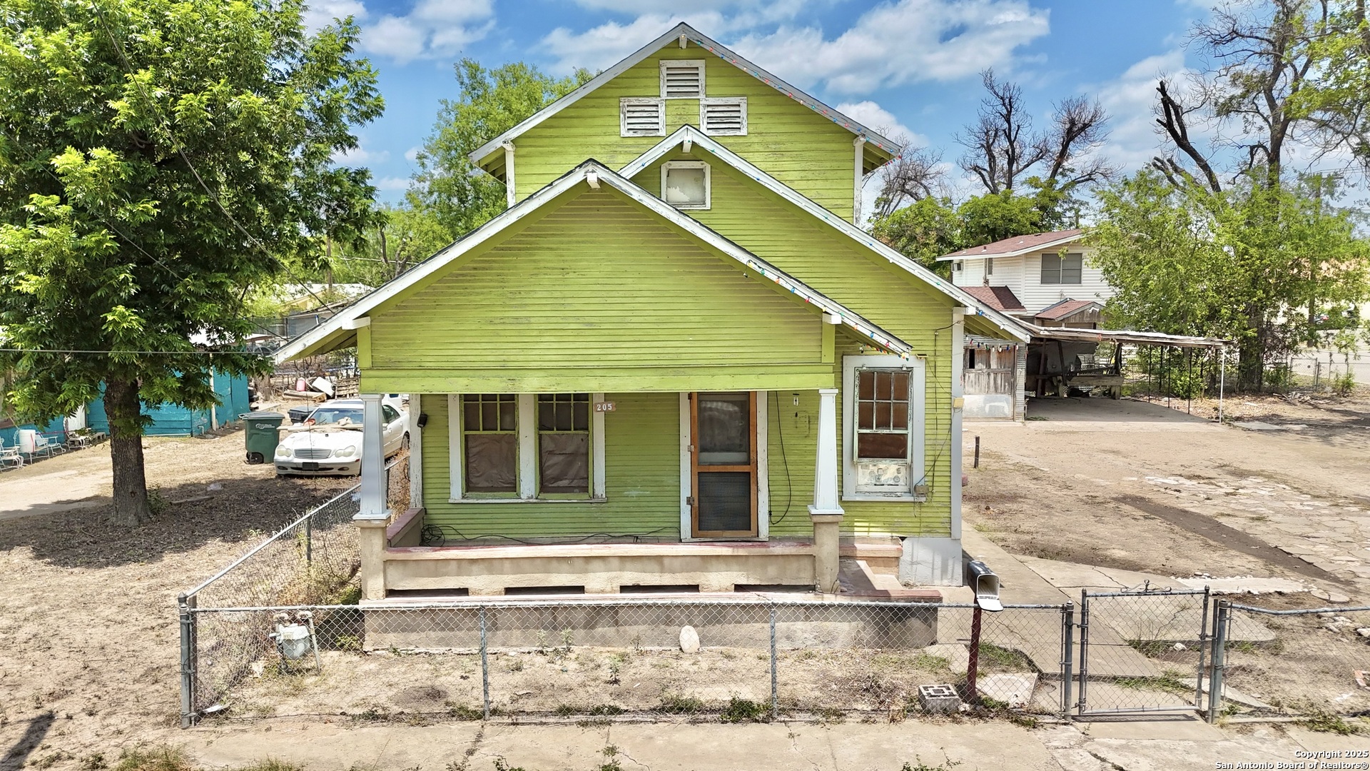 205 Rodriguez Del Rio, TX 78840 - Photo 2 of 23