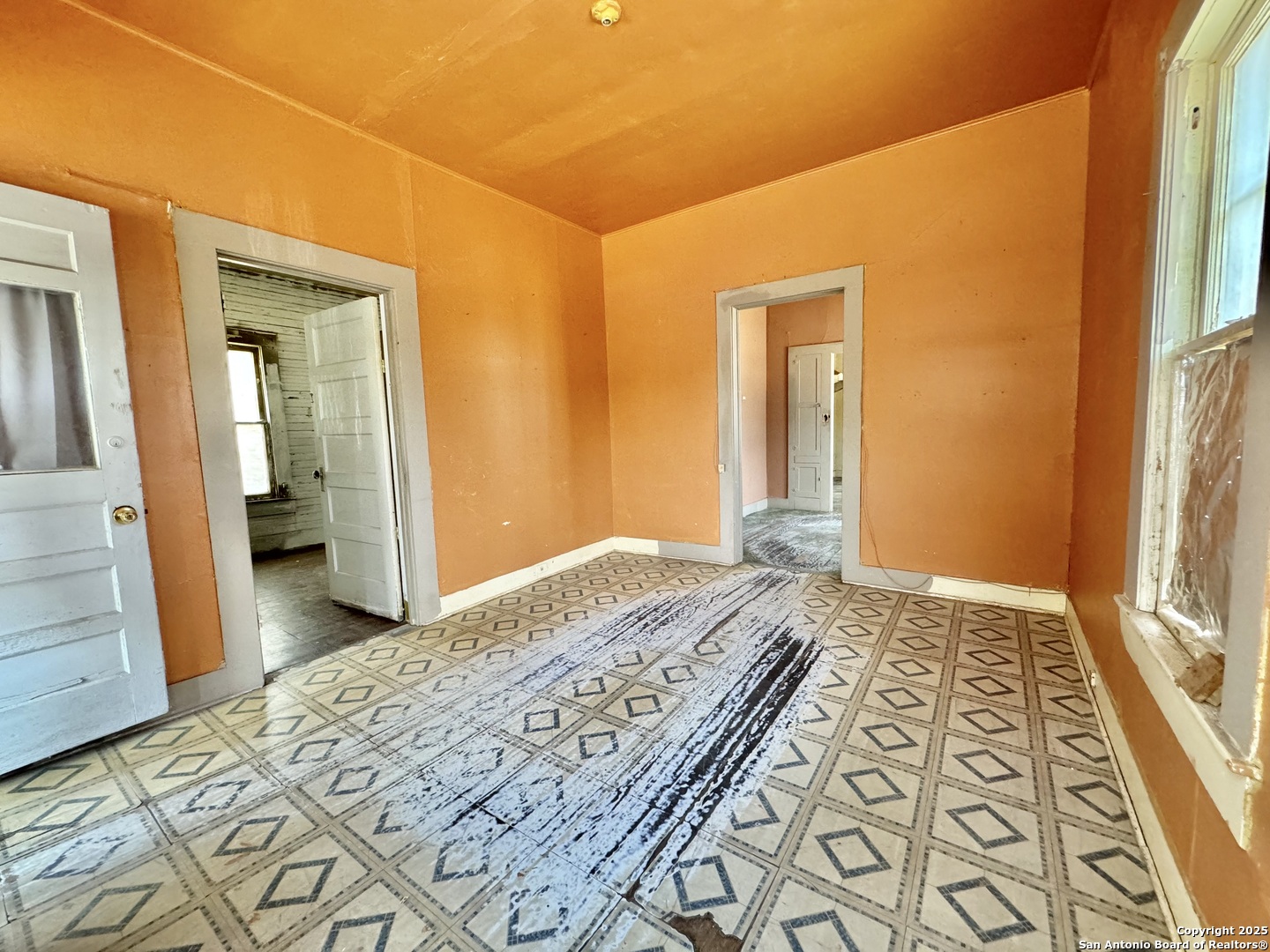 205 Rodriguez Del Rio, TX 78840 - Photo 5 of 23