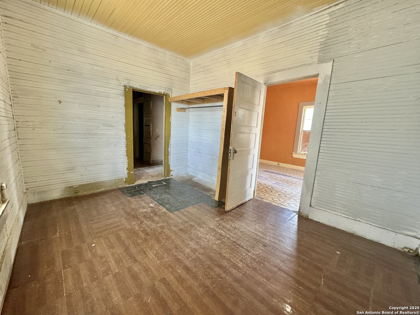 205 Rodriguez Del Rio, TX 78840 - Photo 6 of 23