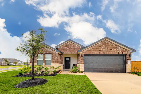 $300,000 | 7715 Montana Ruby Drive, Iowa Colony, TX 77583