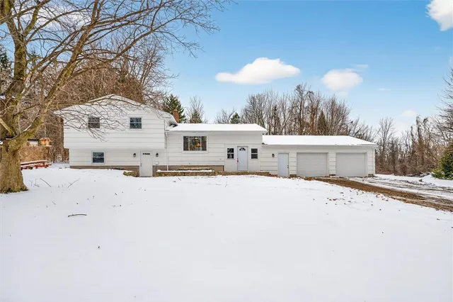 $399,000 | 680 Smith Road, Unit 680, Manchester, NY 14522