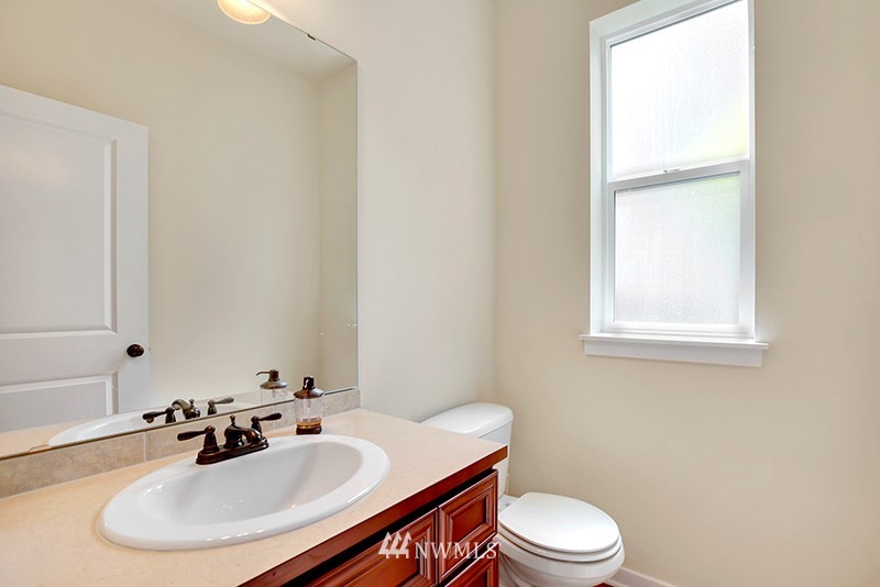 668 Ilwaco Place Northeast Renton, WA 98059 - Photo 20 of 25 Gallery Image 20