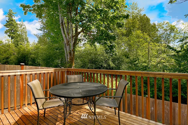 668 Ilwaco Place Northeast Renton, WA 98059 - Photo 23 of 25 Gallery Image 23