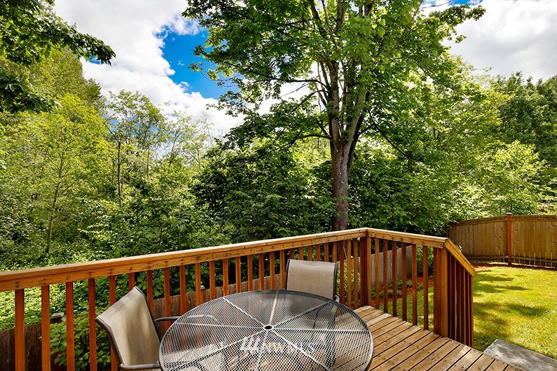 668 Ilwaco Place Northeast Renton, WA 98059 - Photo 24 of 25 Gallery Image 24