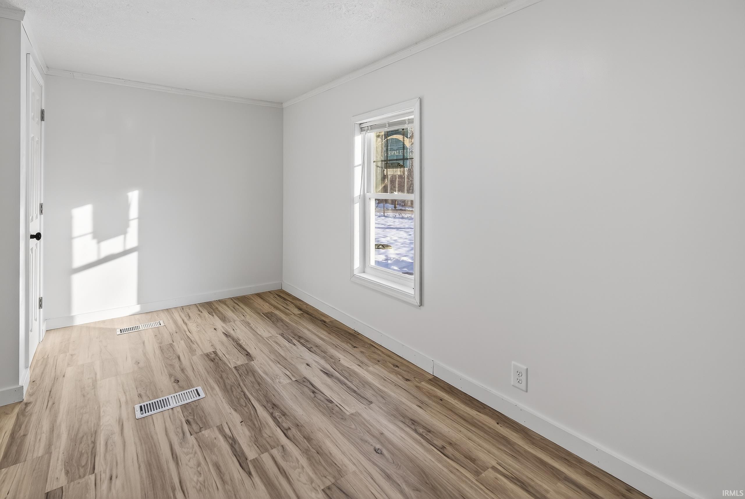 4706 East Ravinea Loop Monticello, IN 47960 - Photo 11 of 28