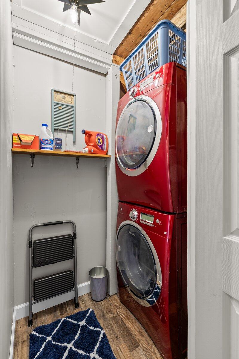 6481 Highway 227 Trail, OR 97541 - Photo 13 of 40 Laundry