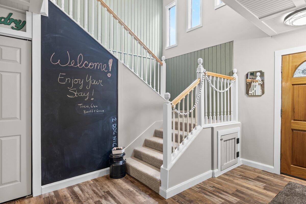6481 Highway 227 Trail, OR 97541 - Photo 20 of 40 Stairway