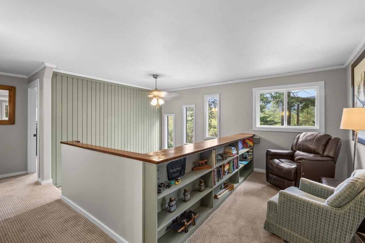 6481 Highway 227 Trail, OR 97541 - Photo 22 of 40 Loft area