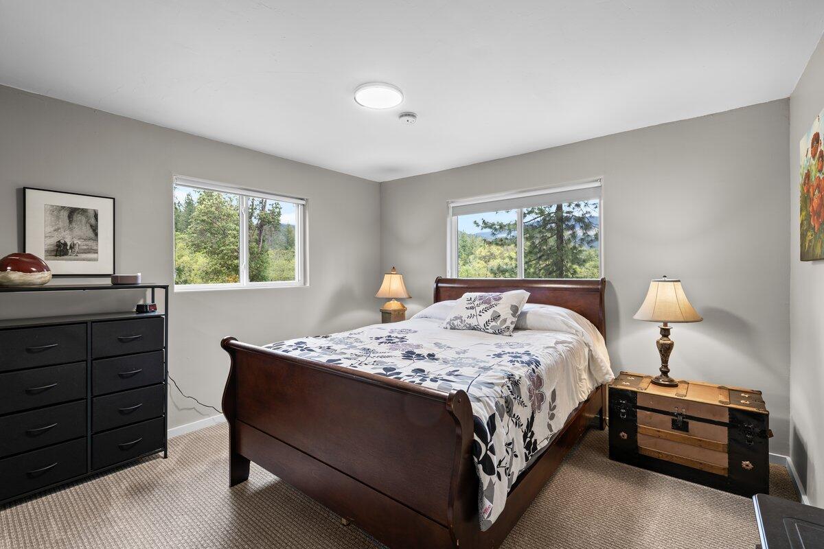 6481 Highway 227 Trail, OR 97541 - Photo 23 of 40 Bedroom 1