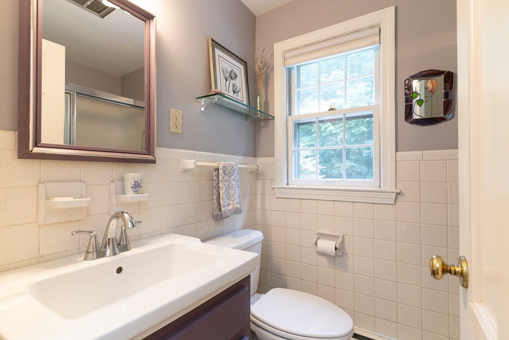 32 McGregory Road Sturbridge, MA 01566 - Photo 34 of 42 Gallery Image 34