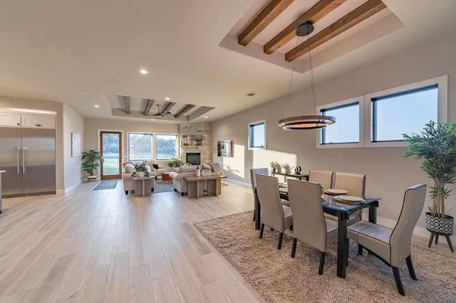 a view of a livingroom and dining room