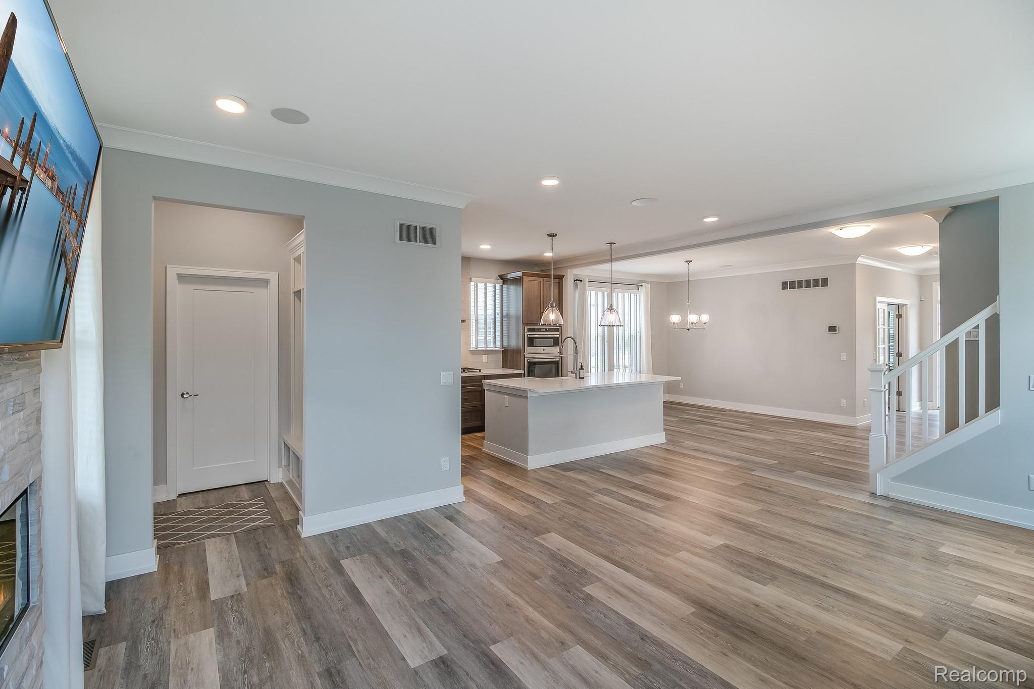 2570 Massoit Road Royal Oak, MI 48073 - Photo 13 of 40 IMG_0336.jpg