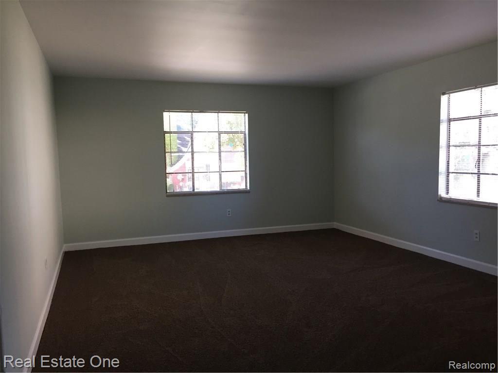 131 Oneida Street, Unit 3 Pontiac, MI 48341 - Photo 3 of 8
