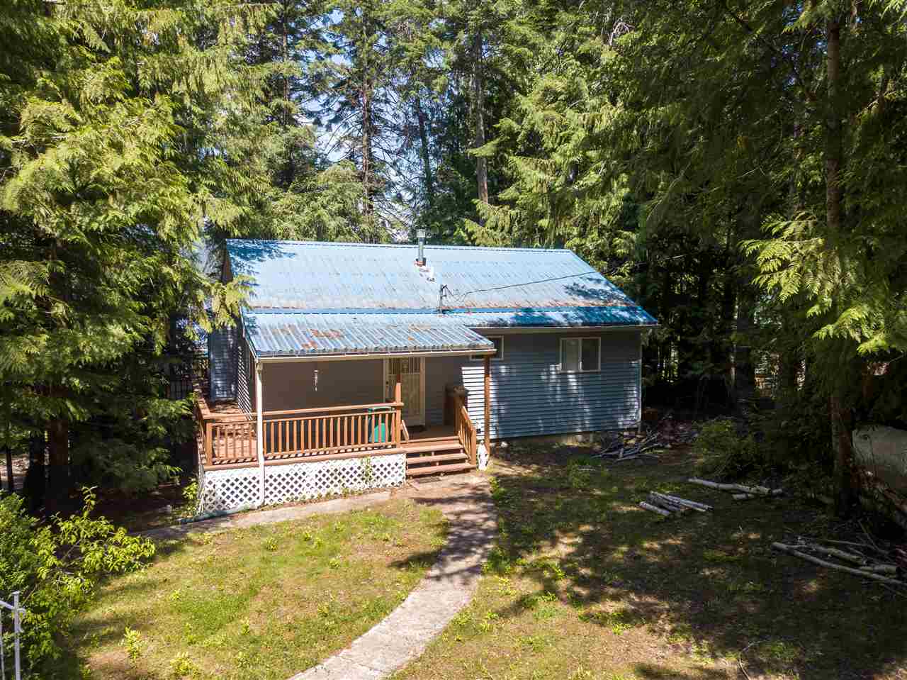 3972 Cedar Bay Road Loon Lake, WA 99148 - Photo 1 of 38 Gallery Image 1