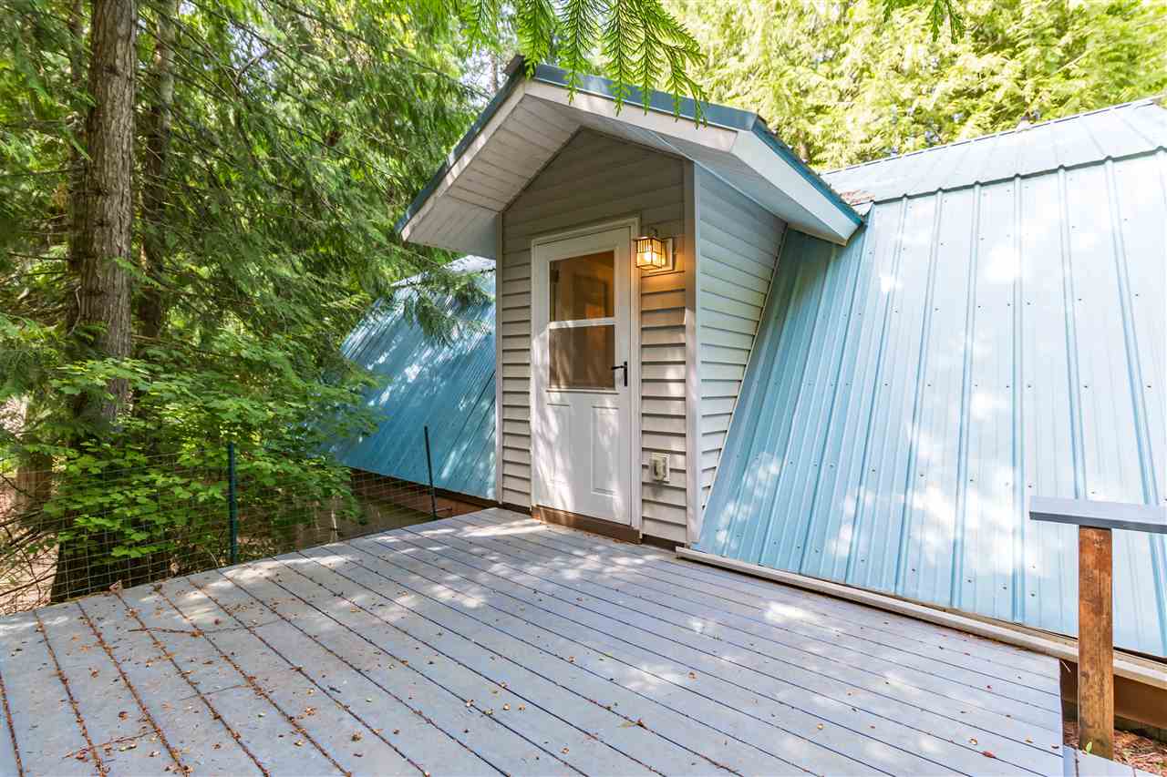 3972 Cedar Bay Road Loon Lake, WA 99148 - Photo 18 of 38 Gallery Image 18