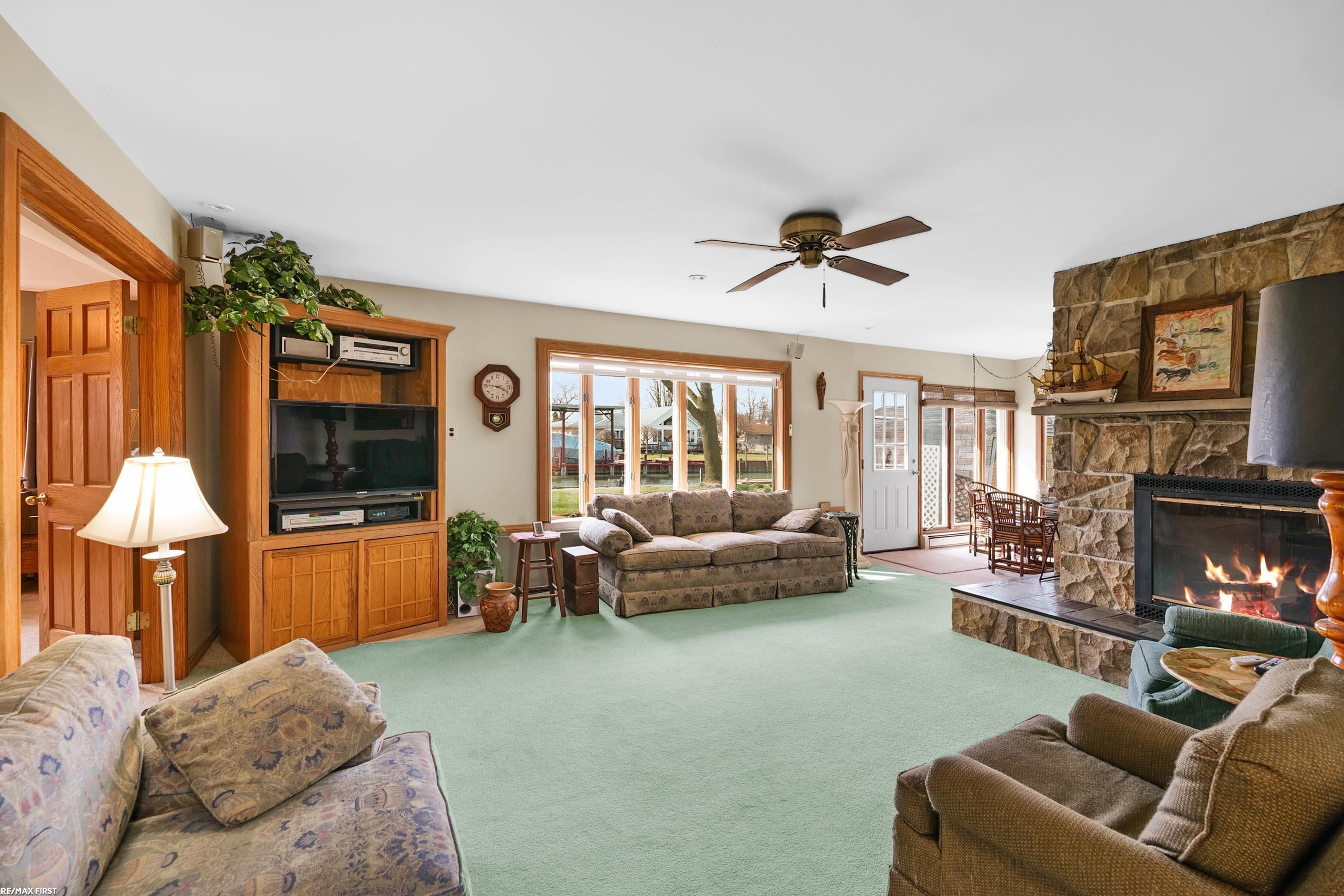 41589 Windmill Street Harrison Township, MI 48045 - Photo 2 of 41