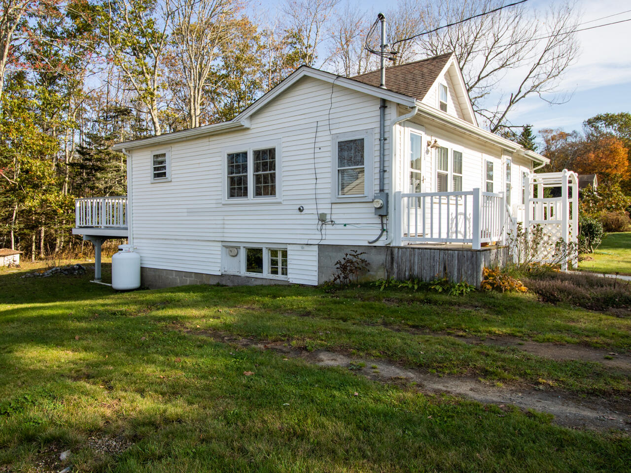 103 Snowball Hill Road Bristol, ME 04554 - Photo 2 of 17 IMG_3091 adj