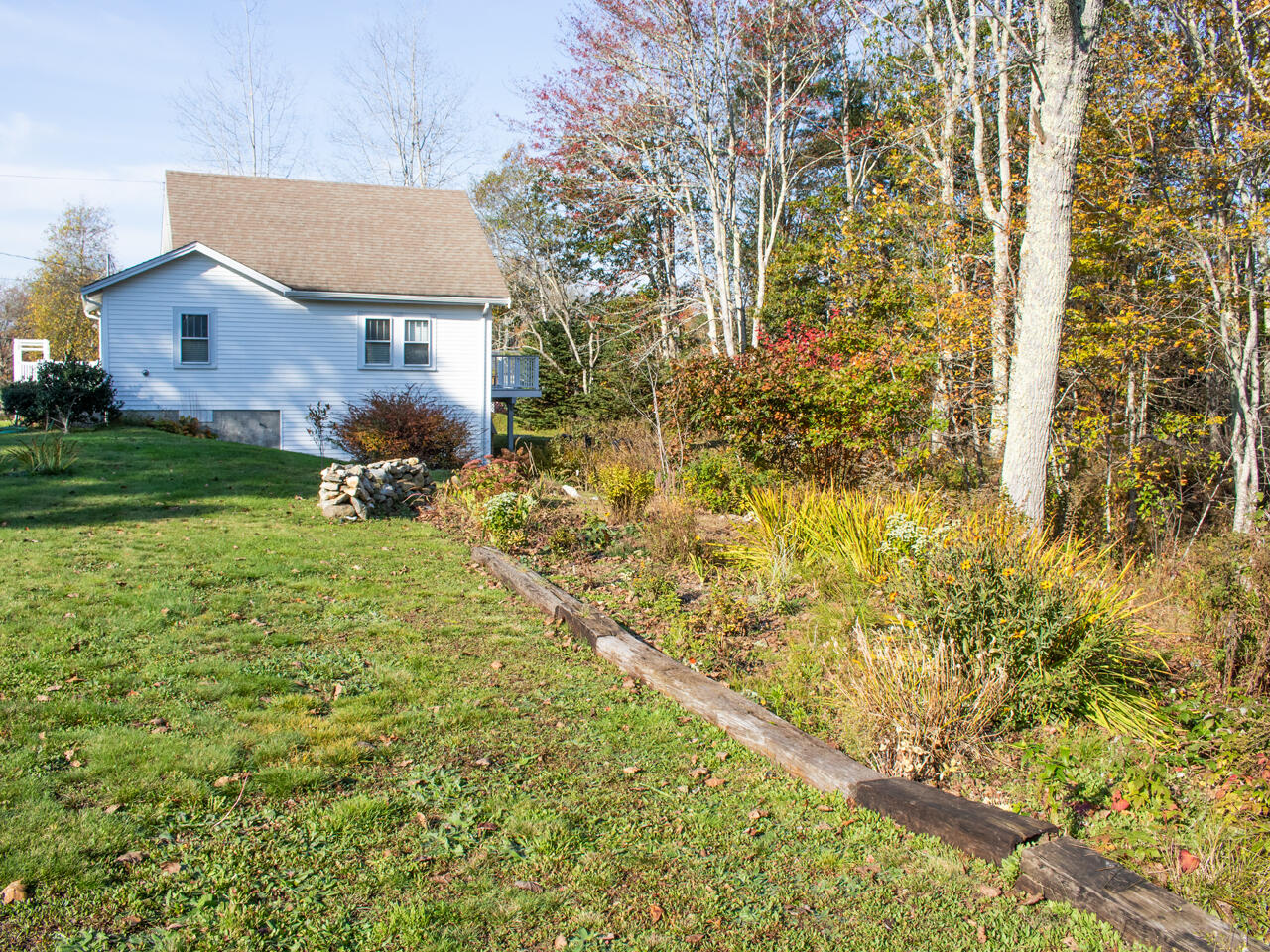 103 Snowball Hill Road Bristol, ME 04554 - Photo 4 of 17 IMG_3067 adj