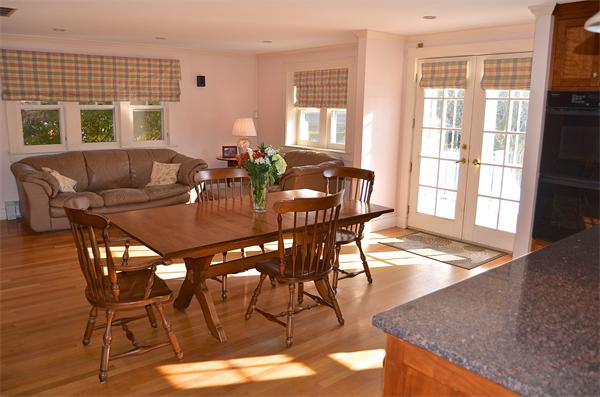 36 Locust Street Marblehead, MA 01945 - Photo 4 of 18 Gallery Image 4
