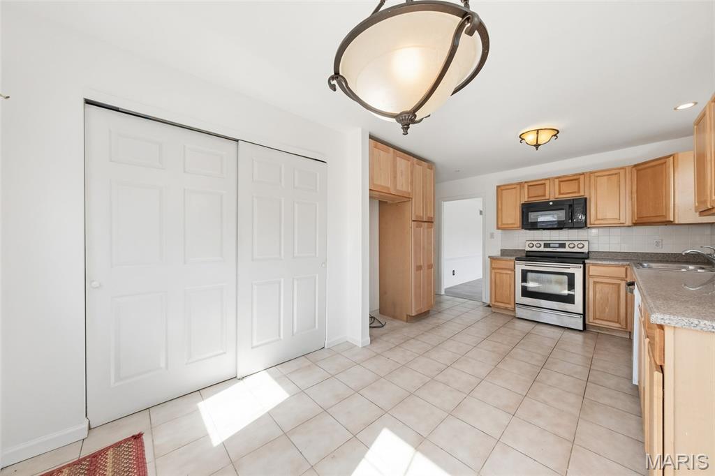 1050 Kehrs Mill Road Ballwin, MO 63011 - Photo 20 of 49